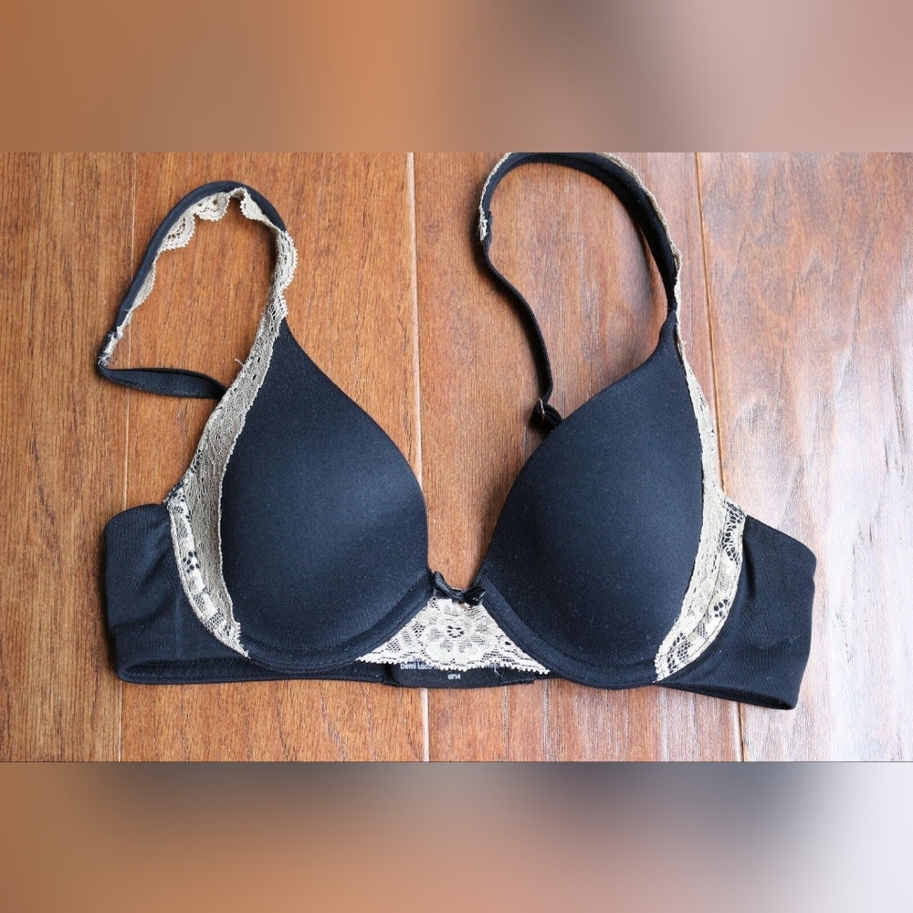 Soma Embraceable Demi Lace Trim Bra
